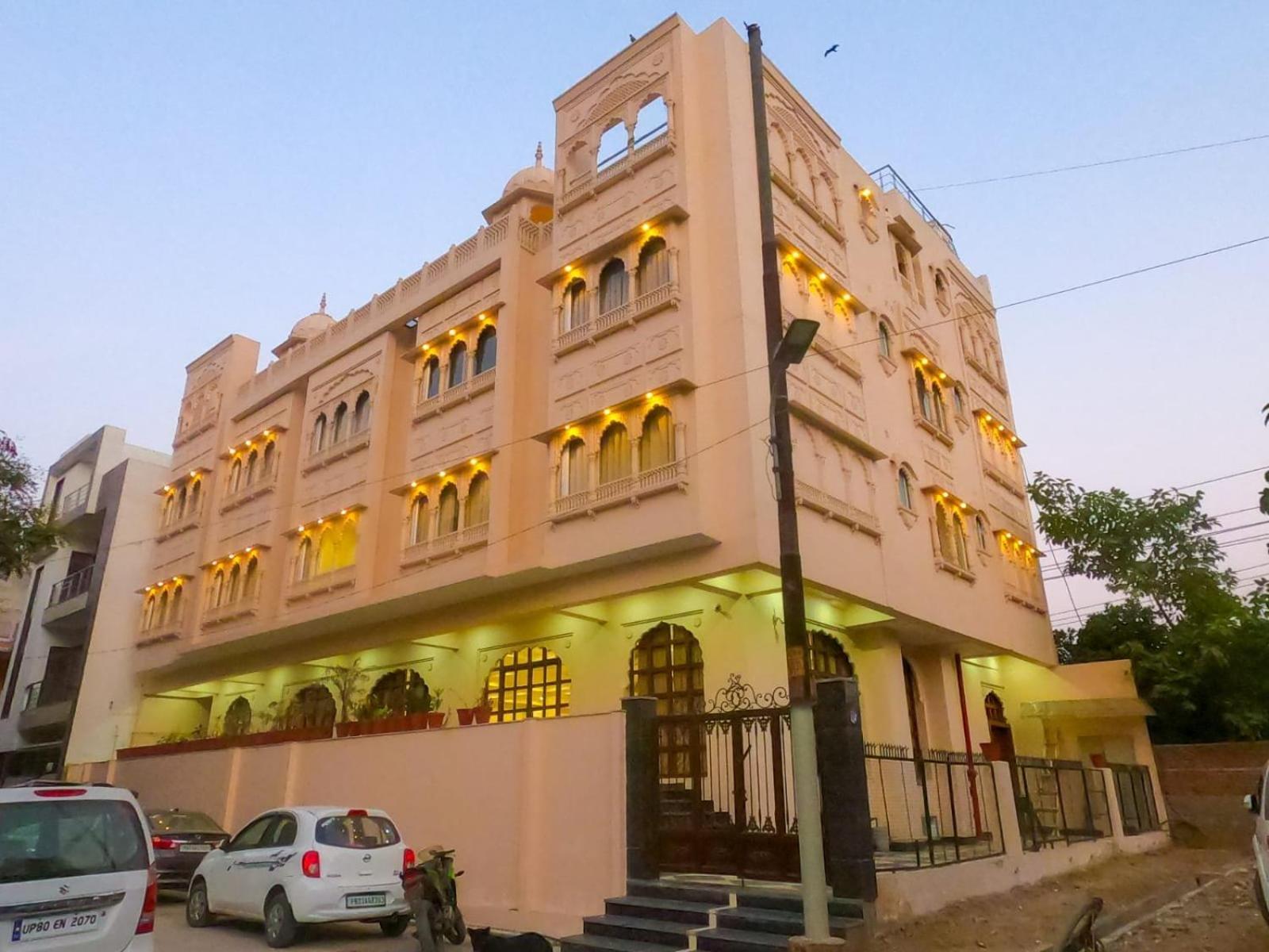 Hotel The Taj Vista Agra- Walking Distance To Taj Mahal Agra  Exterior foto